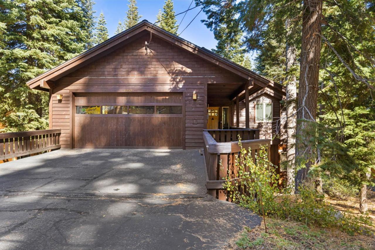 Skislope Manor - Spacious Tahoe Donner 4 Bedroom With Gorgeous Home Theater And Hot Tub Truckee Buitenkant foto