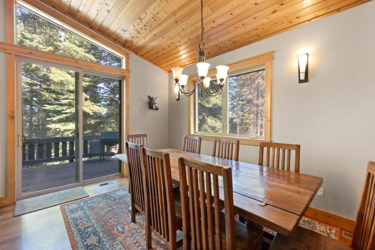 Skislope Manor - Spacious Tahoe Donner 4 Bedroom With Gorgeous Home Theater And Hot Tub Truckee Buitenkant foto