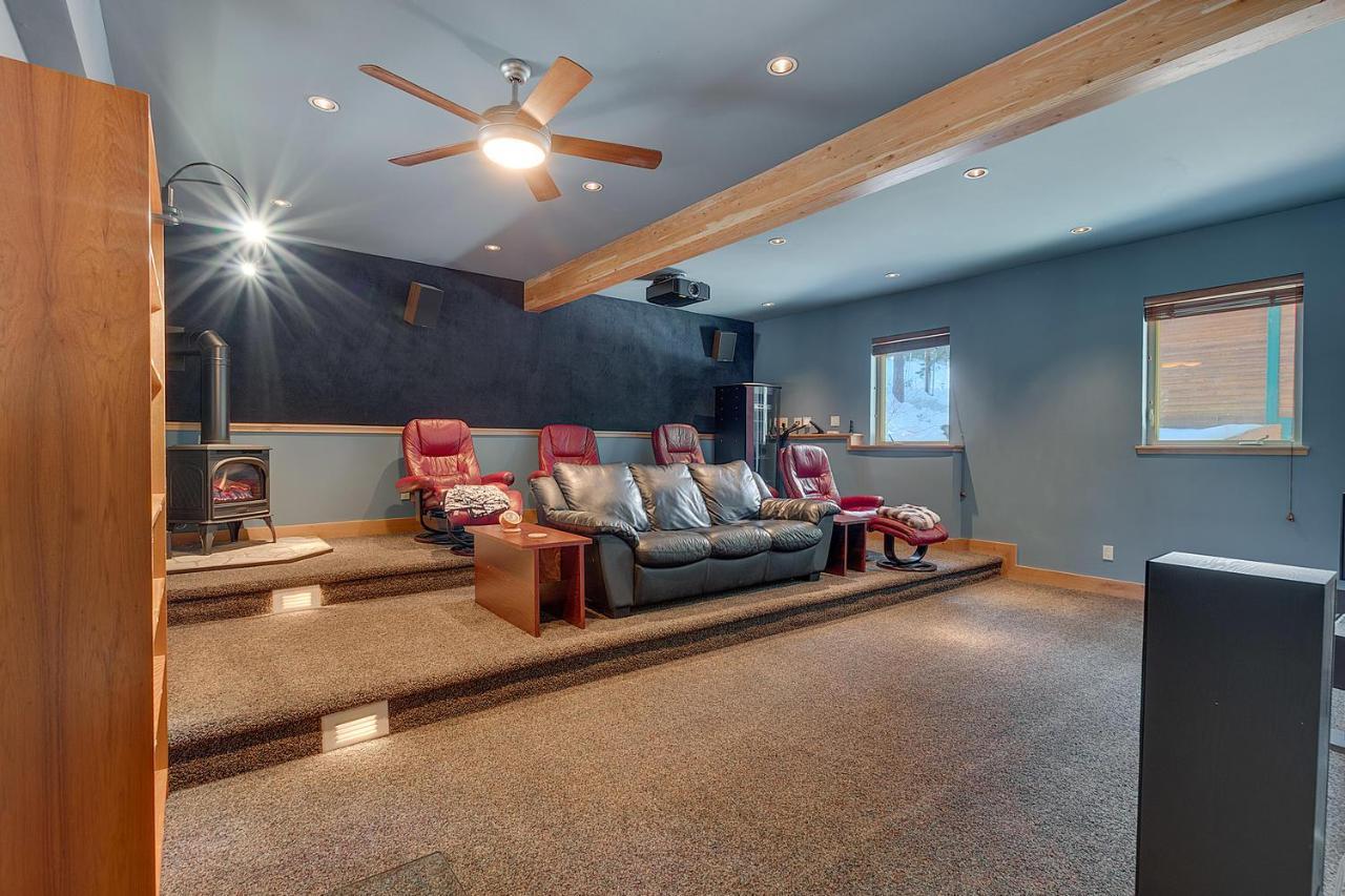 Skislope Manor - Spacious Tahoe Donner 4 Bedroom With Gorgeous Home Theater And Hot Tub Truckee Buitenkant foto