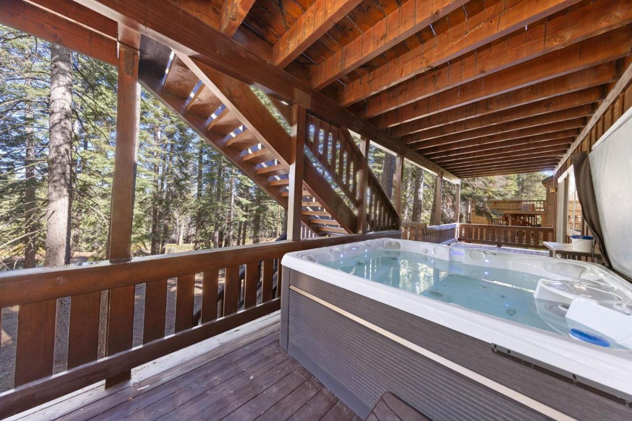 Skislope Manor - Spacious Tahoe Donner 4 Bedroom With Gorgeous Home Theater And Hot Tub Truckee Buitenkant foto